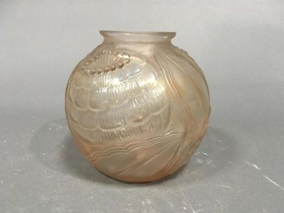 null DAVEN vase boule en verre moulé pressé
H: 15 cm