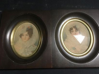 null Deux miniatures ovales portraits de femmes