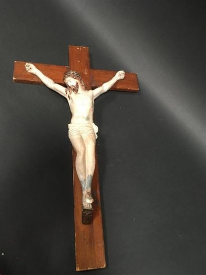 null Crucifix en plâtre
H : 40 cm