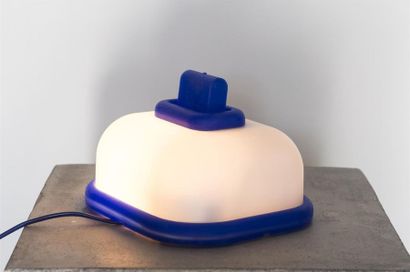 null Stefano GIOVANNONI (Né en 1957)
Lampe à poser ou applique modèle Segno de la...