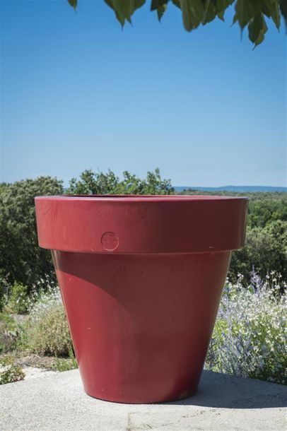 null Luisa BOCCHIETTO & SERRALUNGA 
Pot géant modèle Vas-two en polyéthylène de couleur...
