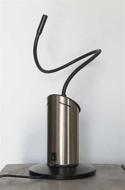 null Tomaso CIMINI (20ème)
Lampe modèle Zed à déflecteur tubulaire en inox disposé...