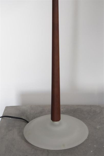 null Matteo THUN (Né en1952)
Lampe de table modèle Pao T2 à base circulaire en verre...