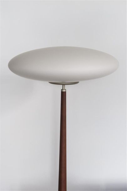 null Matteo THUN (Né en1952)
Lampe de table modèle Pao T2 à base circulaire en verre...