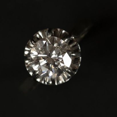 null Diamant de 2,69 carats taille ancienne. CERTIFICAT LFG 325720 indiquant une...
