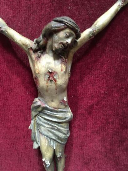 null Christ en bois polychrome
H Christ : 26cm