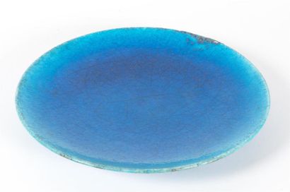 null Edmond LACHENAL (1855-1930) 
Plat circulaire en céramique émaillé bleu Izmir...