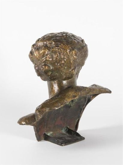 null Emile MORLAIX (1909- 1990)
Epreuve en bronze patiné, buste de jeune fille de...