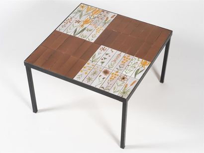 null Roger CAPRON (1922-2006)
Table basse de forme carrée à plateau en carreaux de...