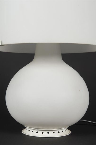 null Max INGRAND (1908-1969 ) & FONTANA ARTE 
Moyen modèle créé en 1954 
Lampe en...
