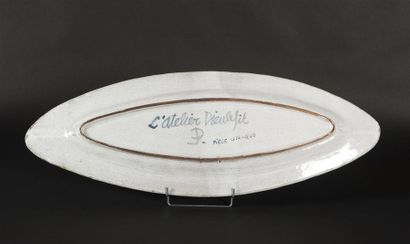 null Jacques POUCHAIN (1925-2015)
ATELIER DIEULEFIT
Large plat de forme ovale allongée...