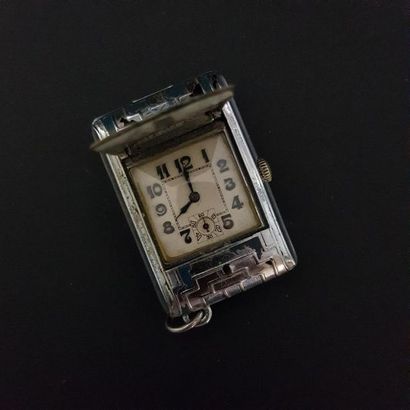 null Petite montre à cache en métal émaillé (émail accidenté)