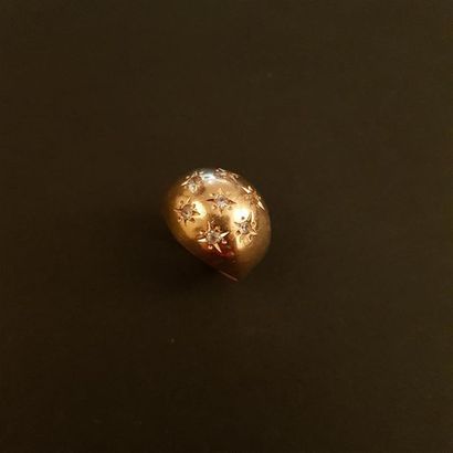 null Bague boule en or jaune (750) 18K serti étoilé de diamants taille rose. Vers...