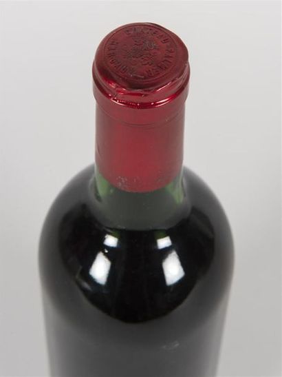 null 3 B CHÂTEAU PALMER (B.G; 2 e.l.a; 1 c.l.a. bas de jupe) GCC3 Margaux 1983