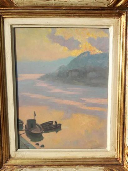 null Hippolyte LETY(1878-1959)
Le Rhône à Vienne, coucher de soleil sur le Pilat
huile...
