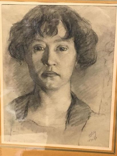null Hippolyte LETY (1878 - 1959)
Portrait de femme 
pastel et crayon
20x26cm