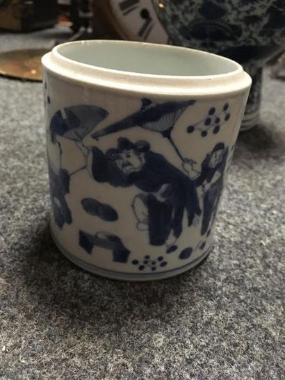 null Pot à pinceau en porcelaine de Chine décor bleu blanc