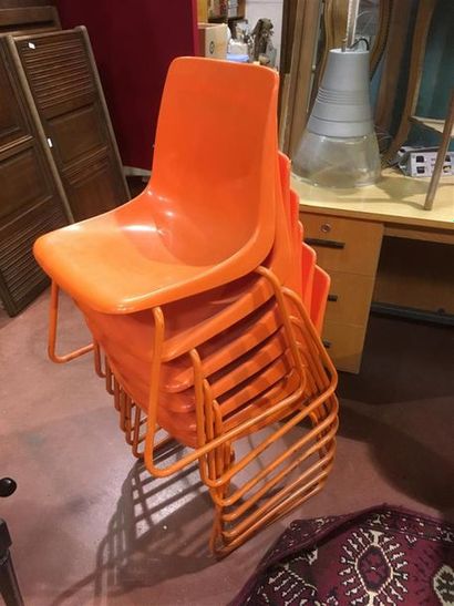 null Sept chaises orange 