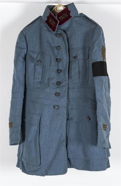 null Uniforme française de la Guerre vers 1917, avec veste, pantalon, bandes molletières,...