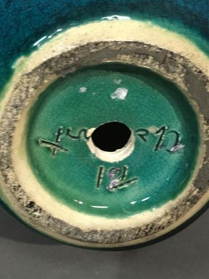 null Chine, vase en céramique monochrome bleu fin 19e siècle (monté en lampe)
H :...