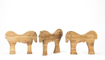 null Jean Pierre HELLE (1944 Genève-2015) 
Ensemble de sculptures en bois comprenant...