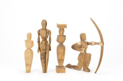 null Jean Pierre HELLE (1944 Genève-2015) 
Quatre sculptures antropomorphes dont...