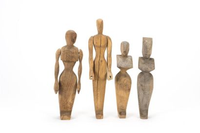 null Jean Pierre HELLE (1944 Genève-2015) 
Quatre sculptures antropomorphes 
bois...