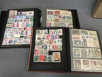 null Deux albums de timbres français modernes