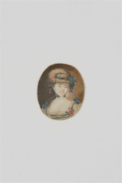 null Une miniature ovale, jeune fille au chapeau de paille sur ivoire
H. 4,5cm
Epoque...
