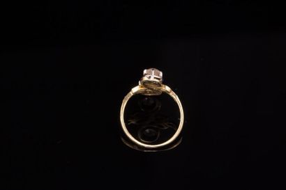 null Bague platine et or 18K (750) dite vous et moi" sertie de deux diamants taille...