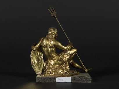 null Dieu fleuve en bronze à patine dorée
Italie 19ème 
H. 12,5-L. 17,5cm
