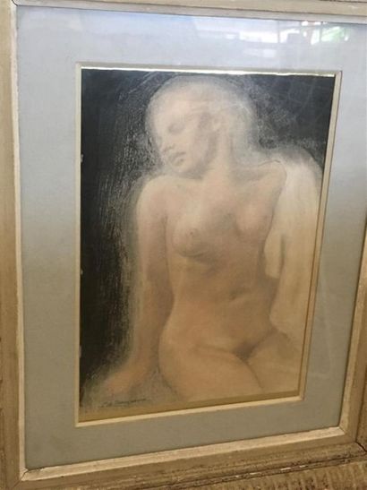 null Jean MARQUERIE
Portrait de femme
Pastel sur papier
31 x 22 cm