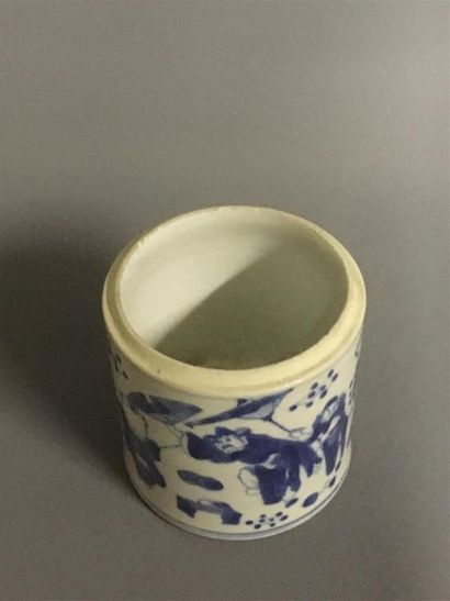 null Pot à pinceau en porcelaine de Chine décor bleu blanc