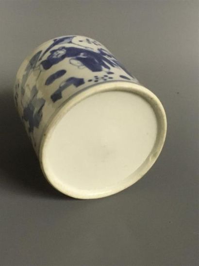 null Pot à pinceau en porcelaine de Chine décor bleu blanc