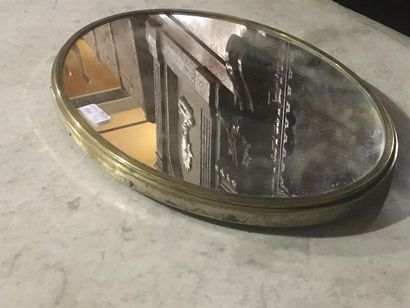 null Centre de table monture en bronze argenté
L: 48 l: 34 cm

