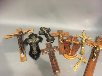 null Lot de 10 crucifix