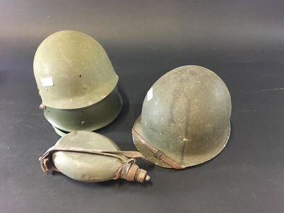 null Casque US avec liner, joint un autre liner et une gourde militaire 