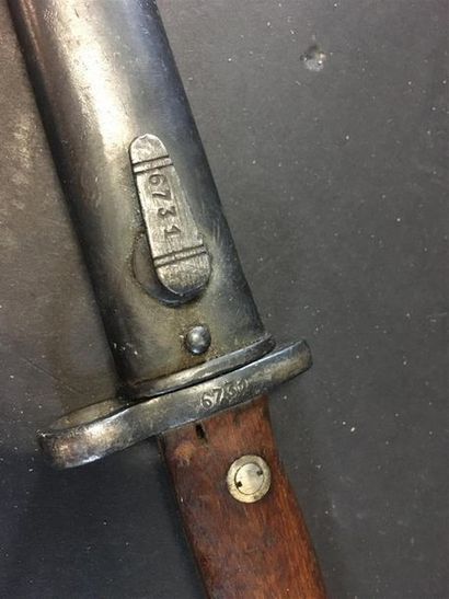 null Baïonnette de type MAUSER avec fourreau homogène , lame noircie