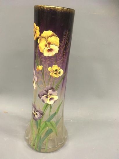 null Vase années 40 à décor de fleurs
H: 37.5 cm