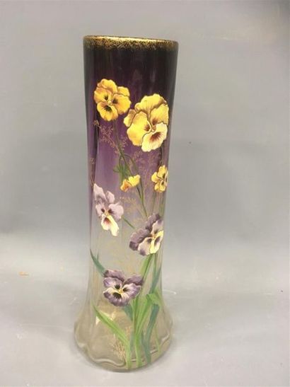 null Vase années 40 à décor de fleurs
H: 37.5 cm