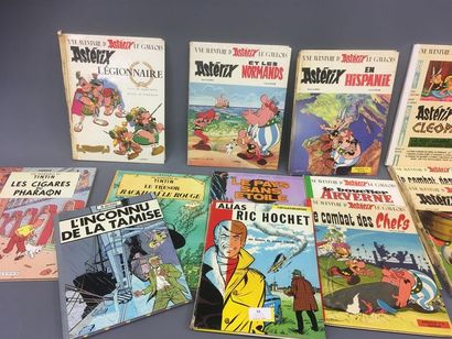 null Lot de 13 allbums de bande dessinée dont Tintin, Astérix, 