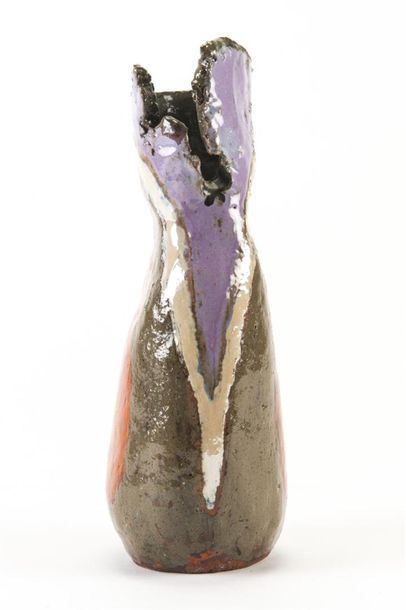 null Juliette DEREL (1918-2007)
.Vase en terre chamottée émaillée polychrome
Signé...