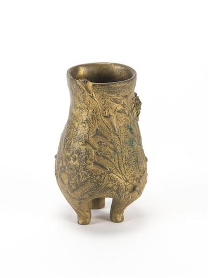 null Hans STOLTENBERG-LERCHE (1867-1920)
Vase en bronze à patine nuancé et doré
Signé,...