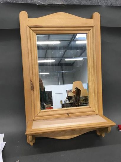 null Miroir d'applique en bois naturel, travail artisanal.
80 x 50 cm