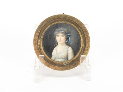 null Ecole française du 18ème siècle
Portait de femme 
Miniature sur ivoire 
Diam...