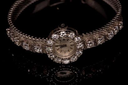 null FAVRE LEUBA Montre de dame en or blanc (750) 18K, lunette cerclée de diamants...