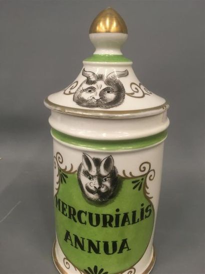 null Pot à pharmacie en porcelaine
 H : 28 cm