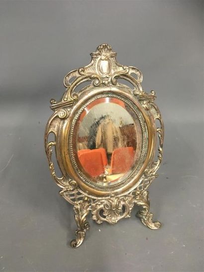 null Miroir de table en bronze argenté Napoléon III 
H. 33 cm