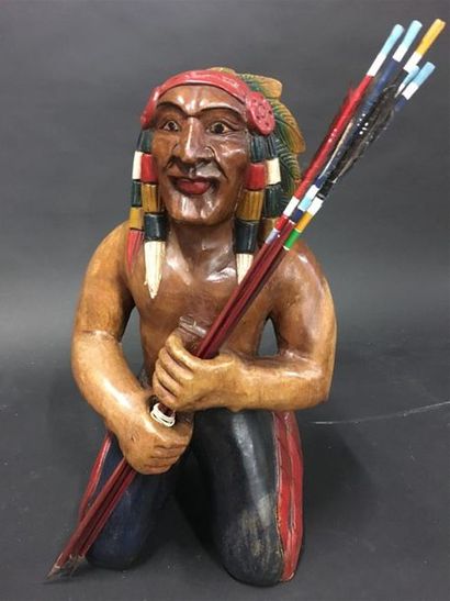 null Geronimo, sujet en bois sculpté polychrome et fleche 
H : 51 cm
