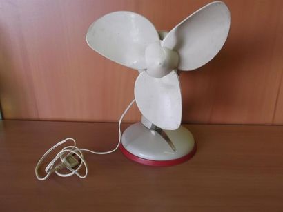 null Ventilateur en métal et bakélite